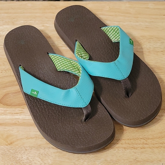 Sanuk Shoes - Sanuk Flip Flops